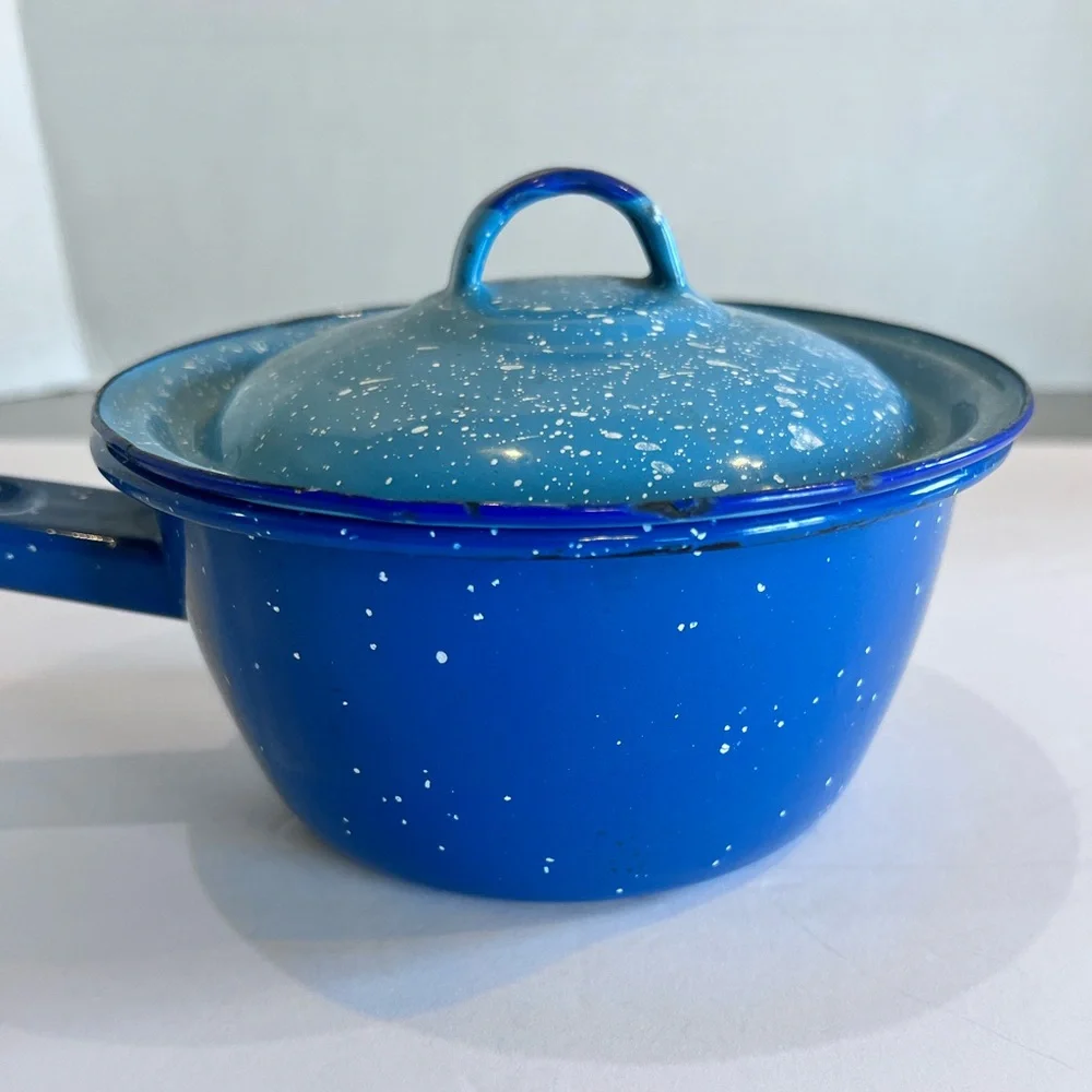 Vintage Enamelware Blue And White Speck Pot and Lid Camp Ware